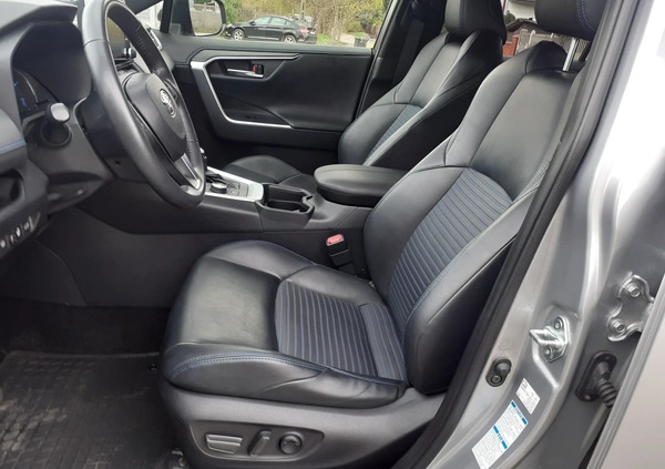 Toyota RAV4 cena 143700 przebieg: 64000, rok produkcji 2020 z Chęciny małe 436